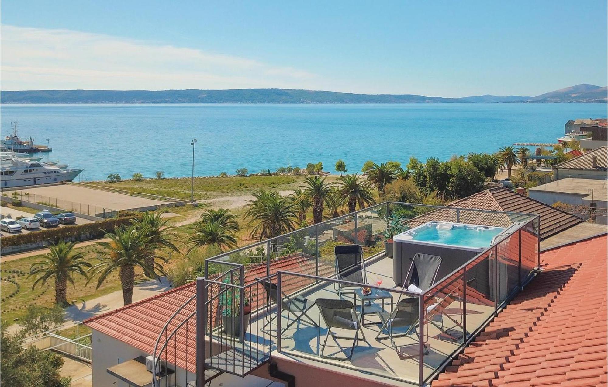 Nice Apartment In Kastel Gomilica With Wifi Kastela Bagian luar foto